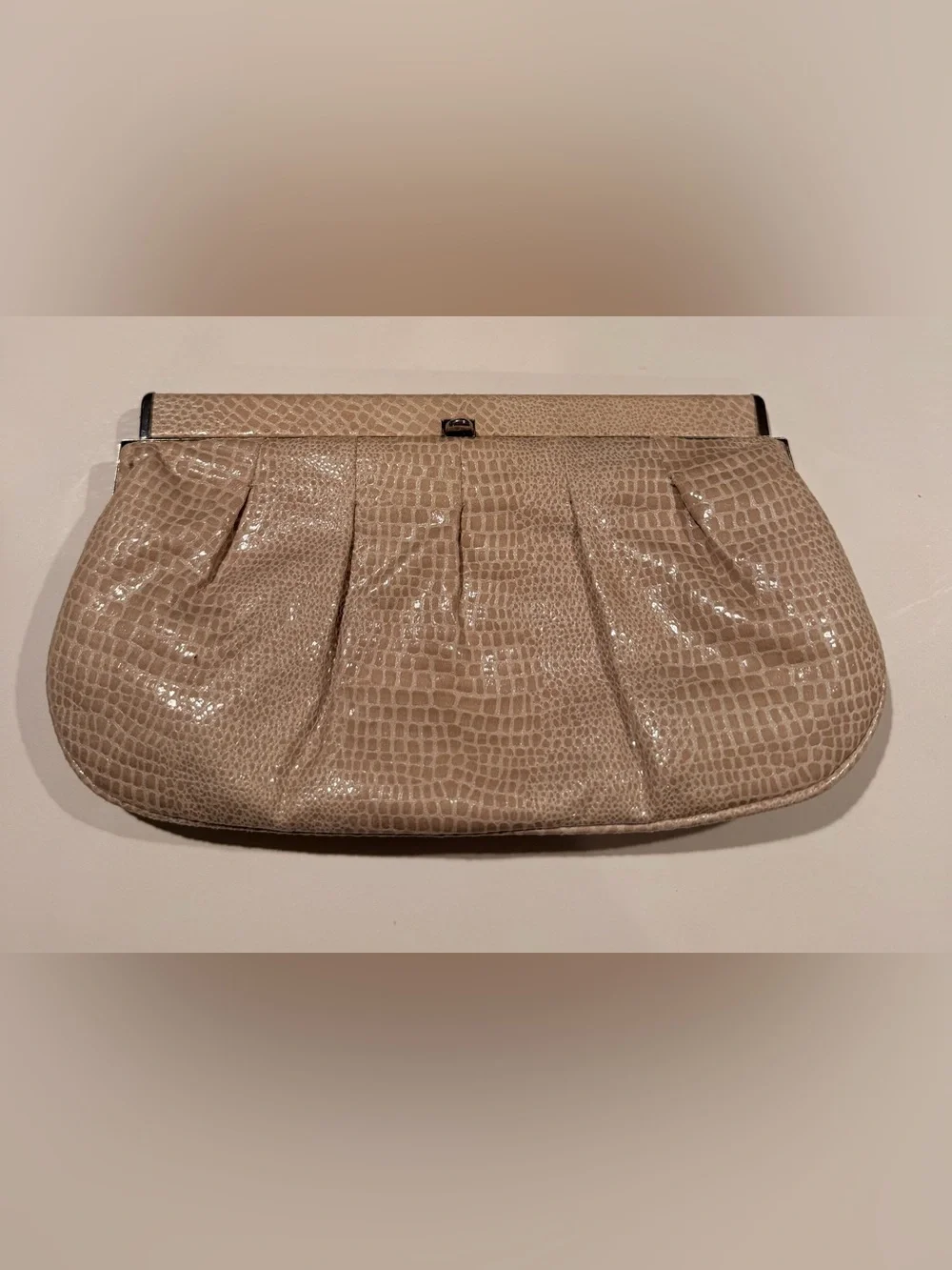 Vintage Bonita Bags NY Faux Croc Pleated Clutch – Neutral Cream